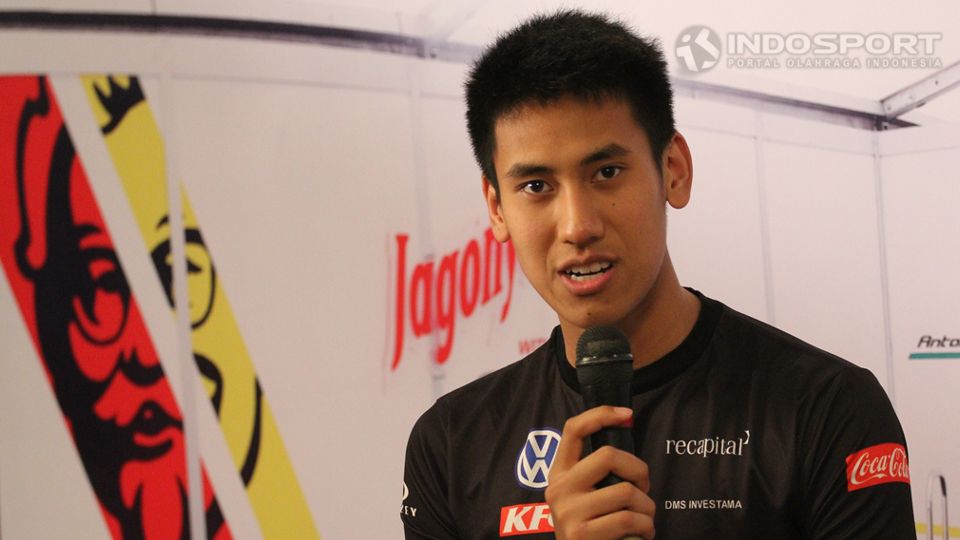 Sean Gelael tak ingin tinggalkan sekolah. Copyright: &copy; Herry Ibrahim/INDOSPORT